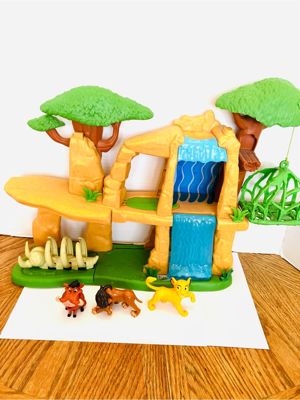 Disney Lion King Lion Guard Playset Incomplete Defend The Guard Read
